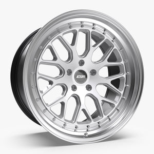 CS01 | Hyper Silver | 18x9.5 | 5x114.3 | +35mm