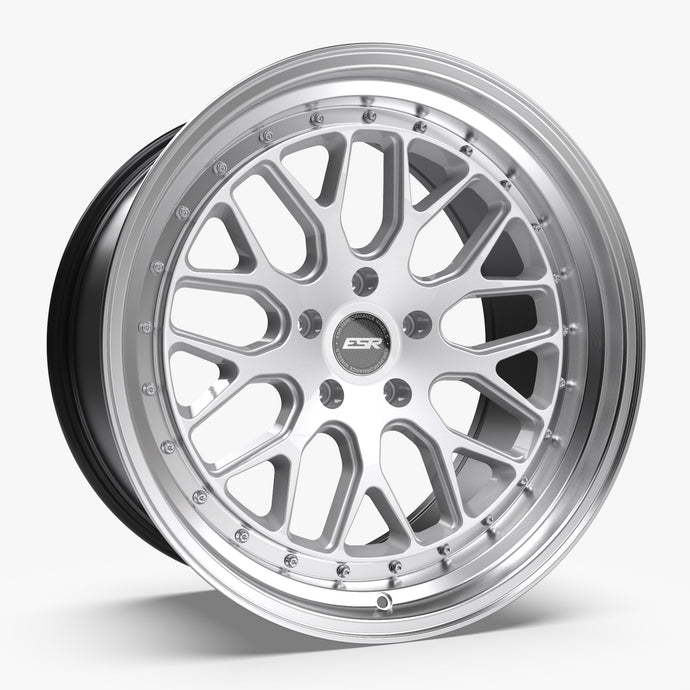 CS01 | Hyper Silver | 18x9.5 | 5x114.3 | +35mm