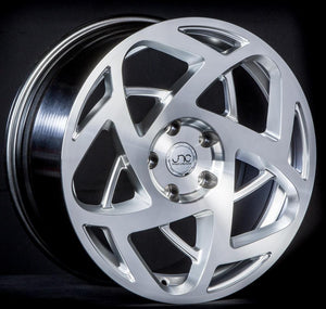 JNC047 | HYPER SILVER MACHINE FACE | 17x9.5 | 5x120 | +35mm | CB: 72.6