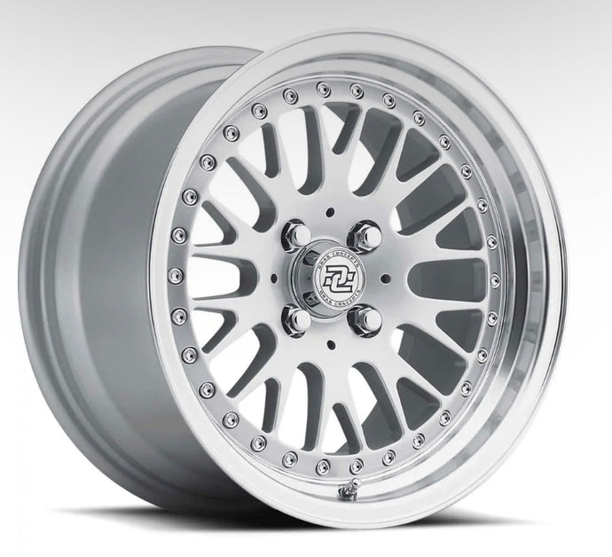 Drag Concepts R17 15x8 +25