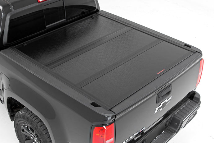 Hard Low Prof Bed Cover | 5 Ft Bed | Chevy/GMC Canyon/Colorado (15-22)